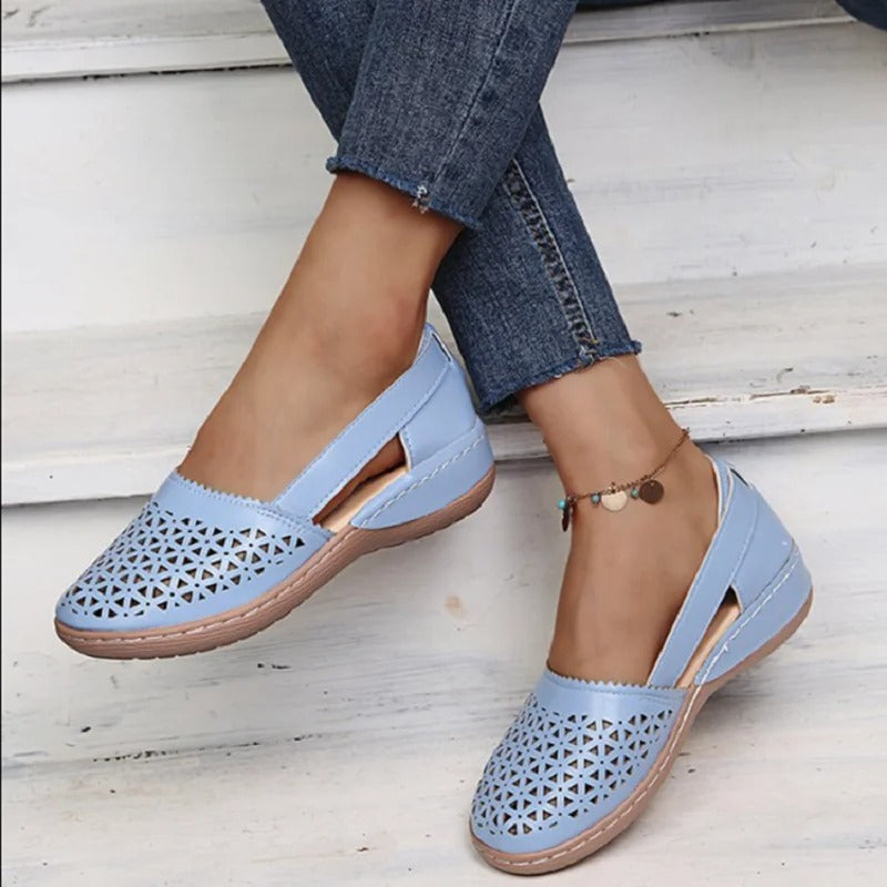 AMBROSSIA | VINTAGE ORTHOPAEDIC SANDALS