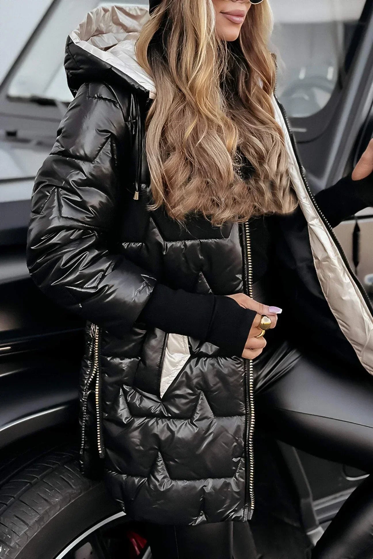 Valorine | Elegant winter coat with hood and padding